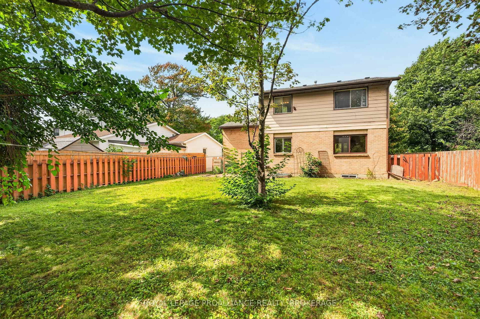 812 Lancaster Drive • Kingston, ON photo 39