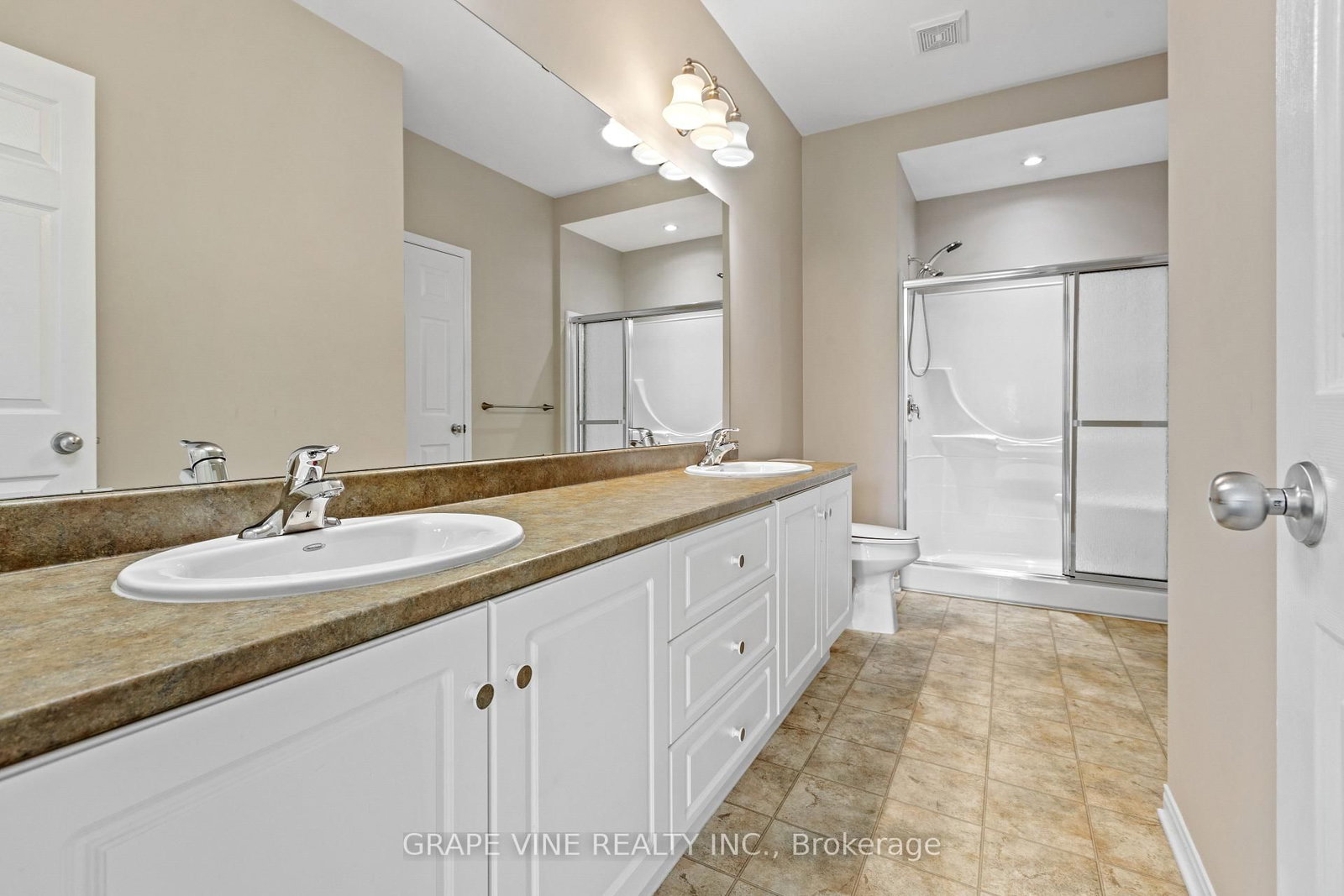 201 Ramelton Private • Ottawa, ON photo 27