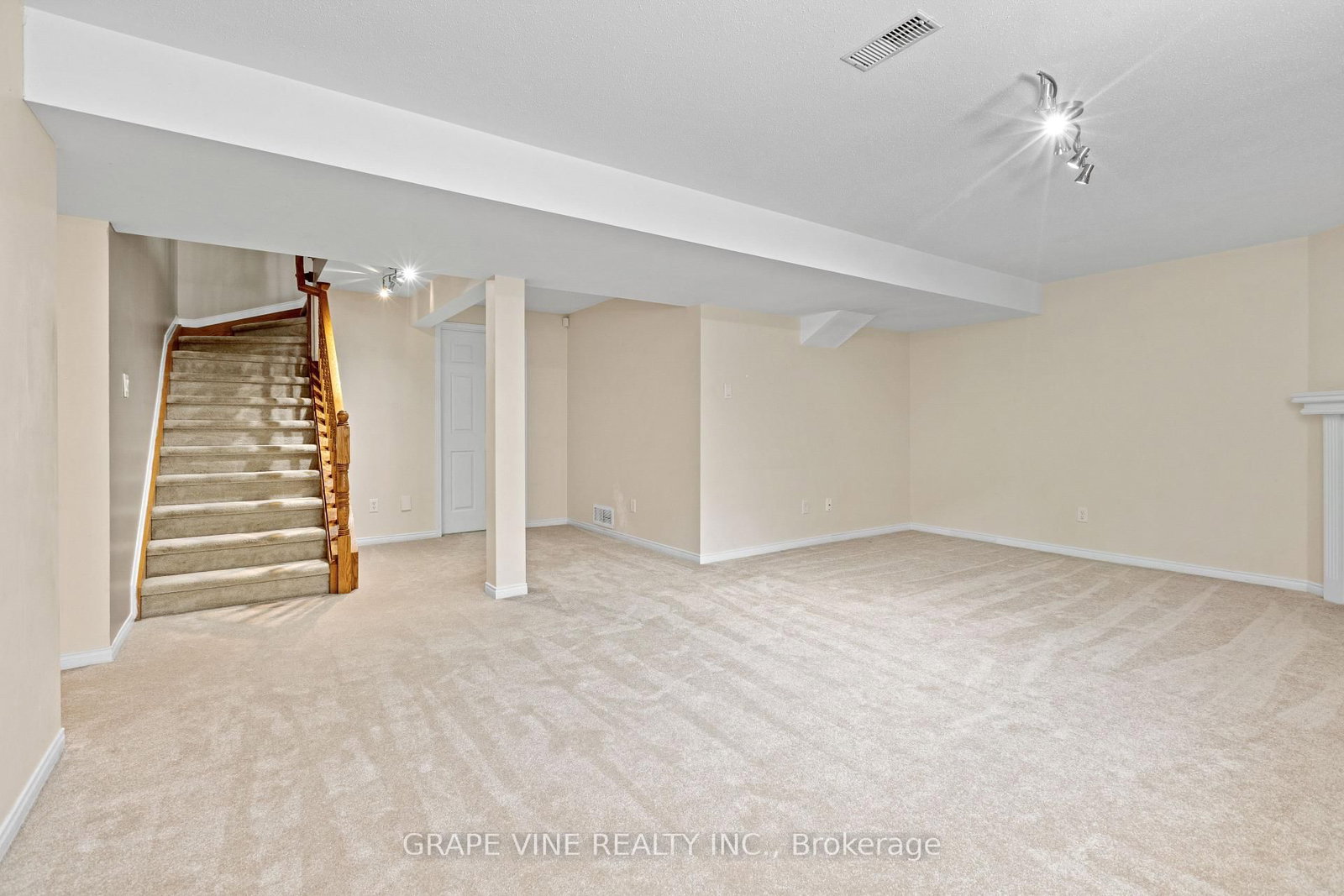 201 Ramelton Private • Ottawa, ON photo 34