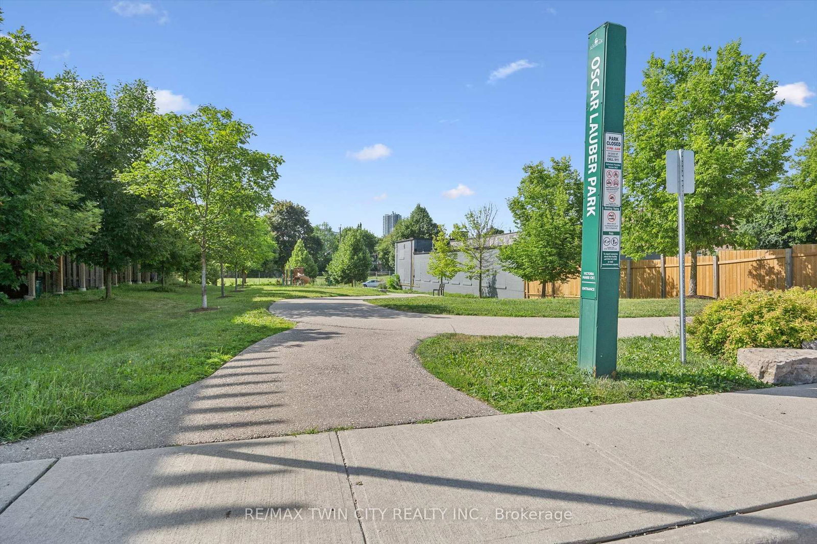 4 Cheltenham Mews • Kitchener, ON photo 29