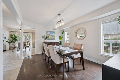 193 Hilltop Drive • North Dumfries, ON photo 5
