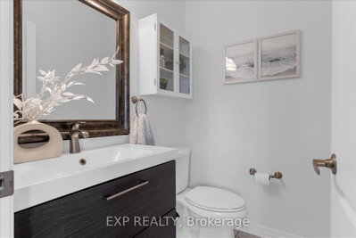 563 Fifty Road • Hamilton, ON photo 8