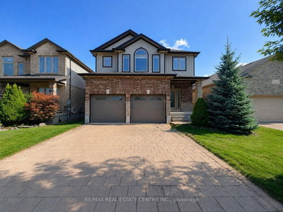 1029 Moy Crescent • London North, ON photo 2