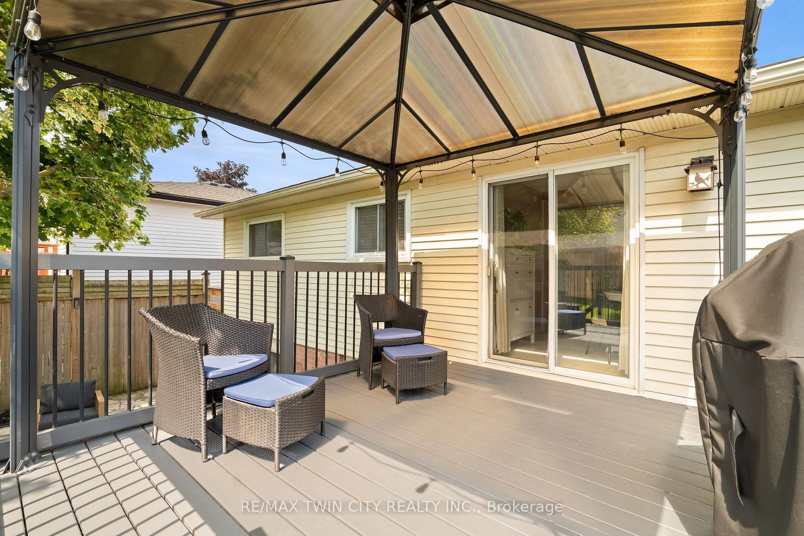 21 Golden Meadow Crescent • Kitchener, ON photo 32