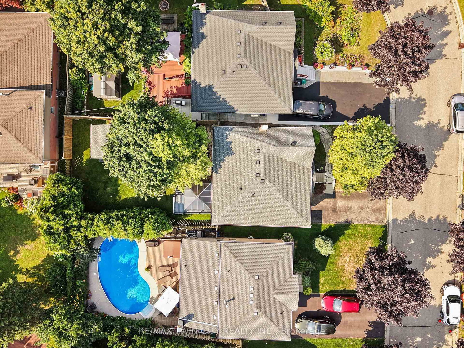 21 Golden Meadow Crescent • Kitchener, ON photo 37