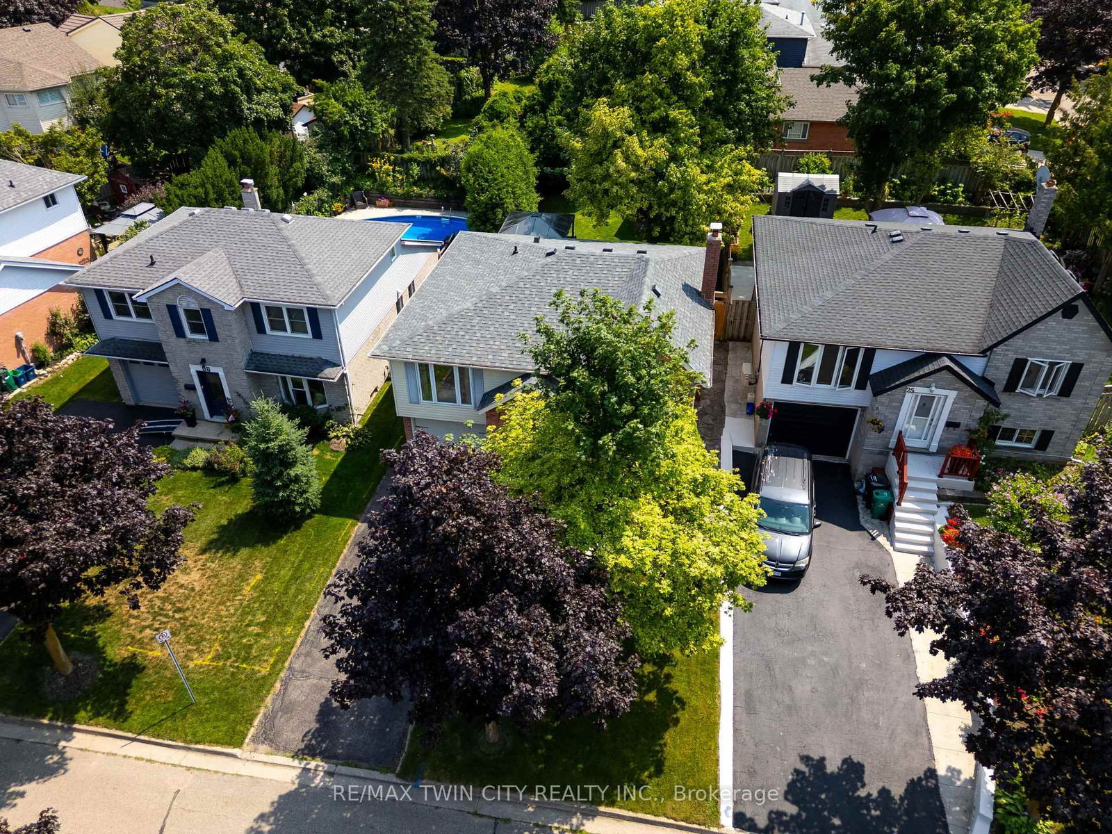 21 Golden Meadow Crescent • Kitchener, ON photo 39