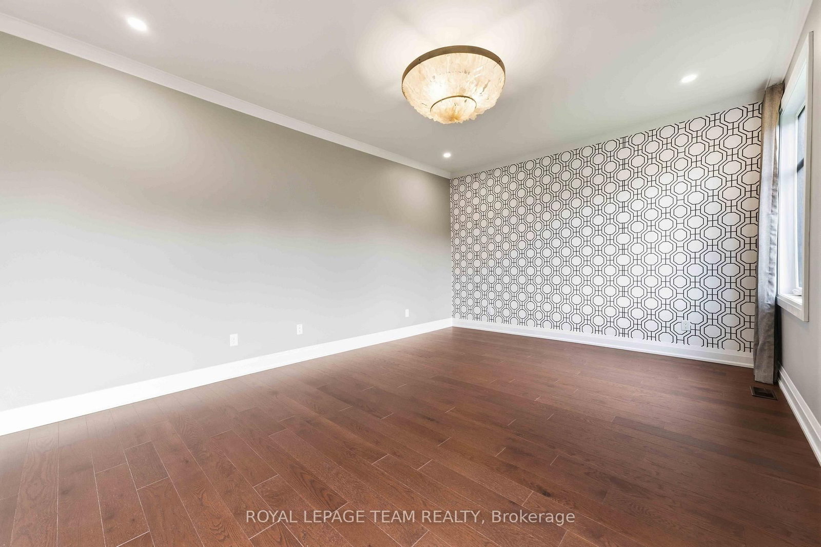 521 Bridgeport Avenue • Ottawa, ON photo 39