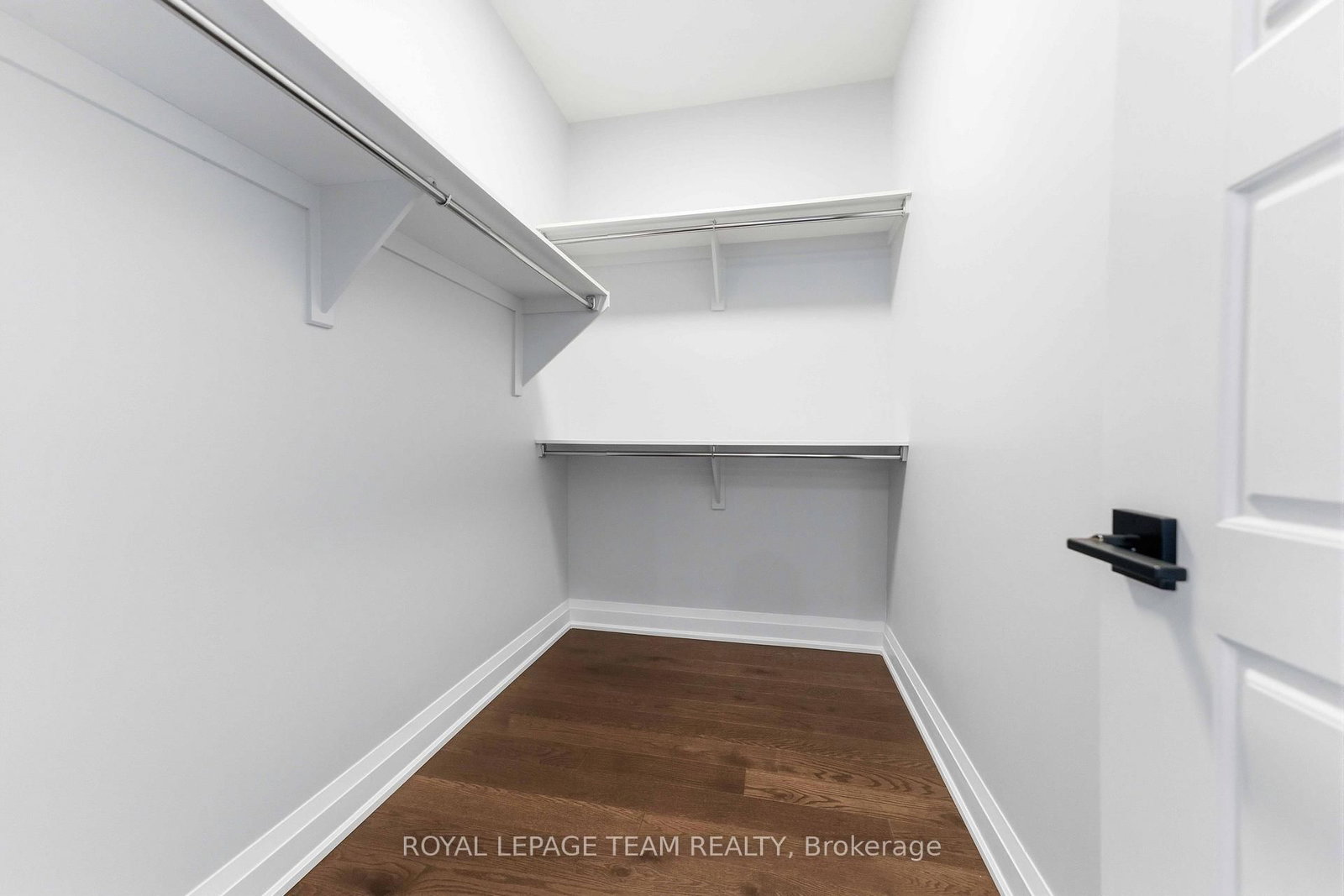 521 Bridgeport Avenue • Ottawa, ON photo 40