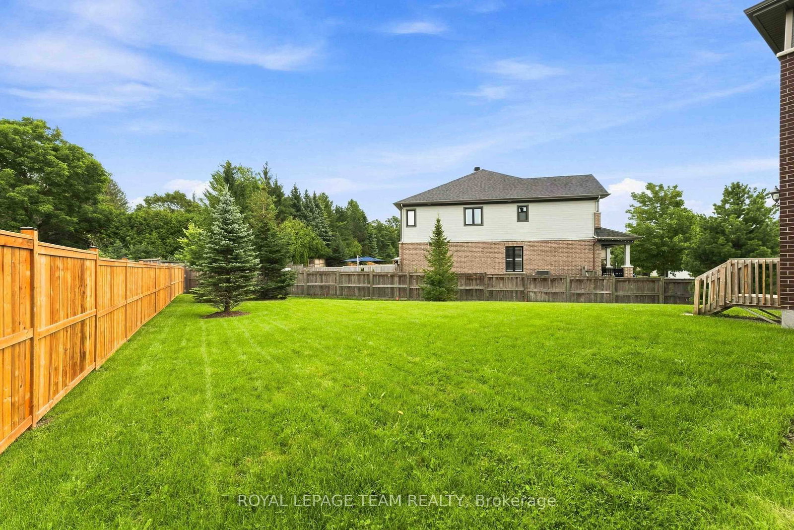 521 Bridgeport Avenue • Ottawa, ON photo 44