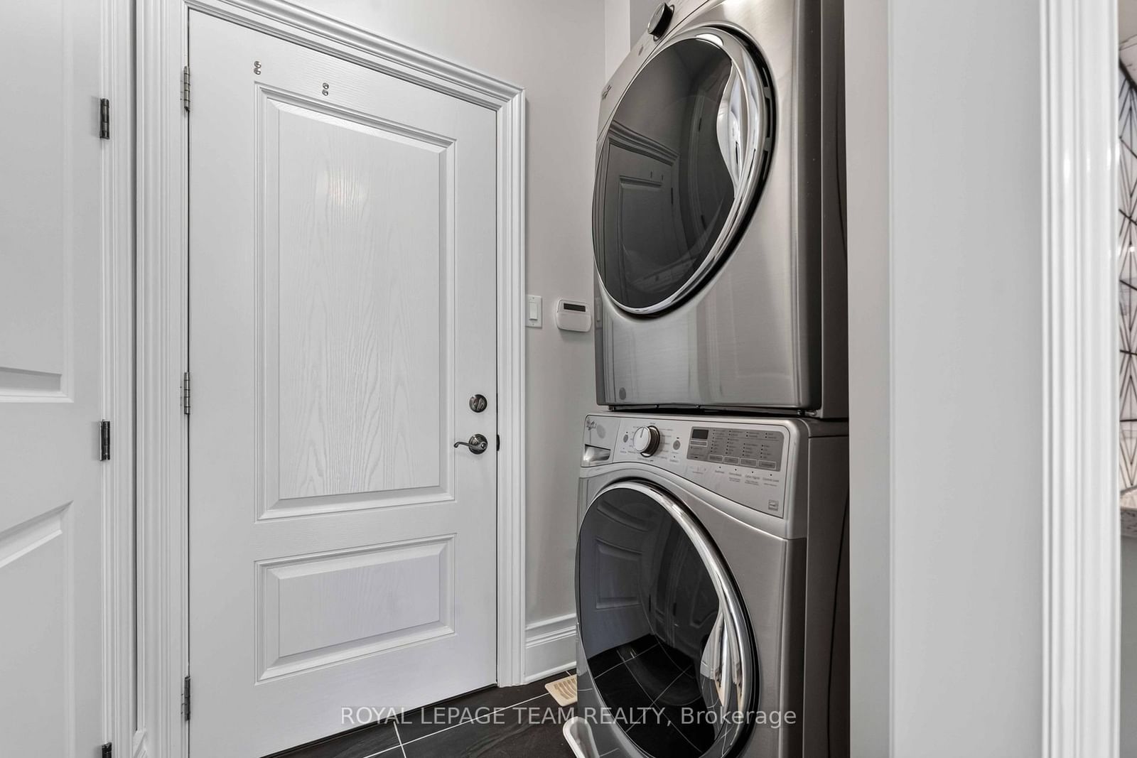 513 Bridgeport Avenue • Ottawa, ON photo 23