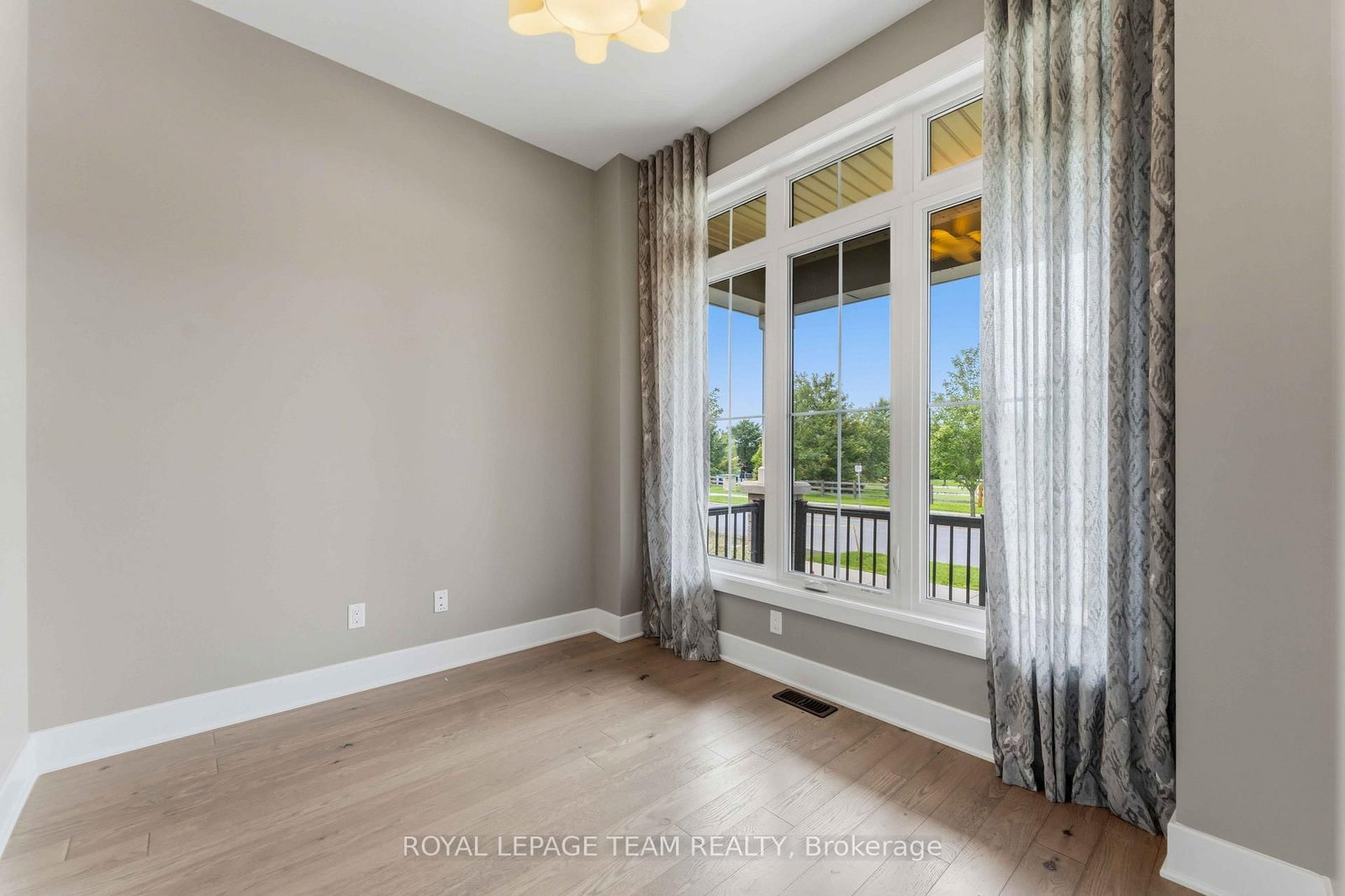 517 Bridgeport Avenue • Ottawa, ON photo 5