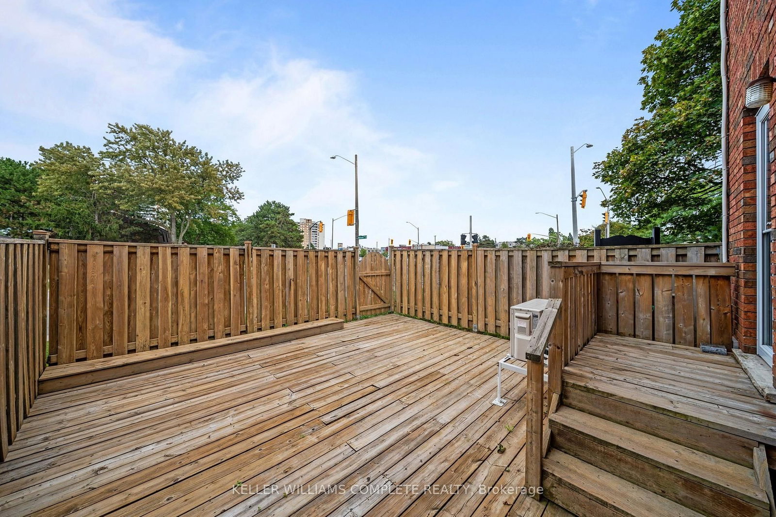 90 Magnolia Drive • #19 • Hamilton, ON photo 31