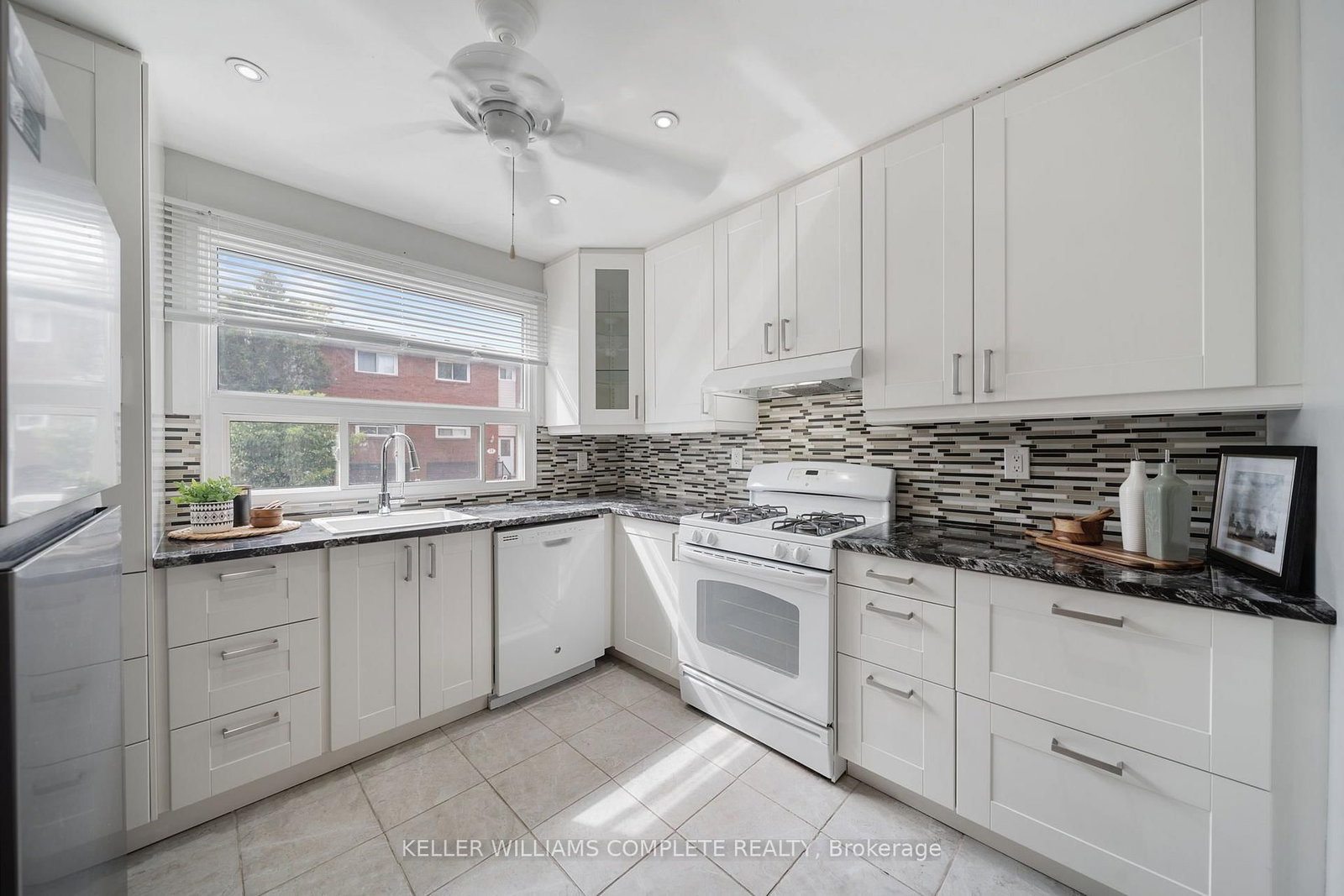 90 Magnolia Drive • #19 • Hamilton, ON photo 6