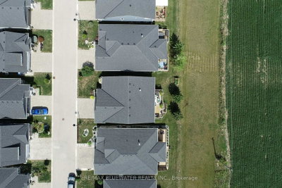 34 Sunrise Lane • Lambton Shores, ON photo 6