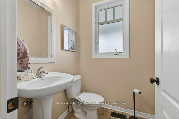 1425 Evergreen Drive • Kingston, ON photo 8