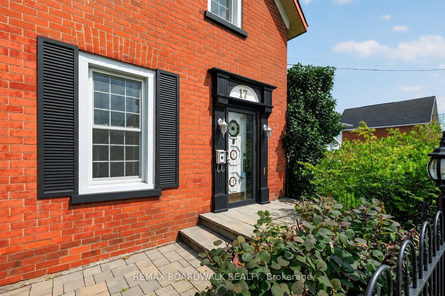 17 Francis Street • Carleton Place, ON photo 4
