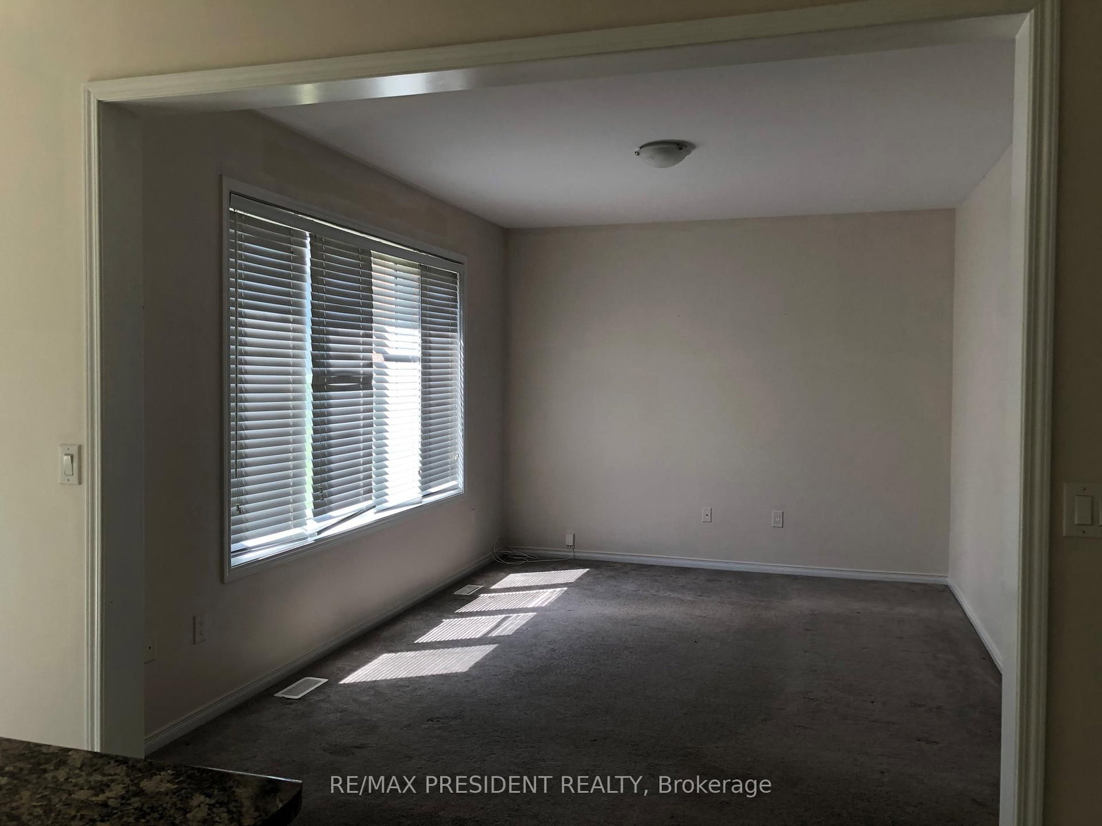 25 Seanesy Drive • Thorold, ON photo 10