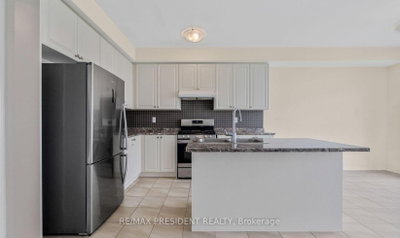 25 Seanesy Drive • Thorold, ON photo 8