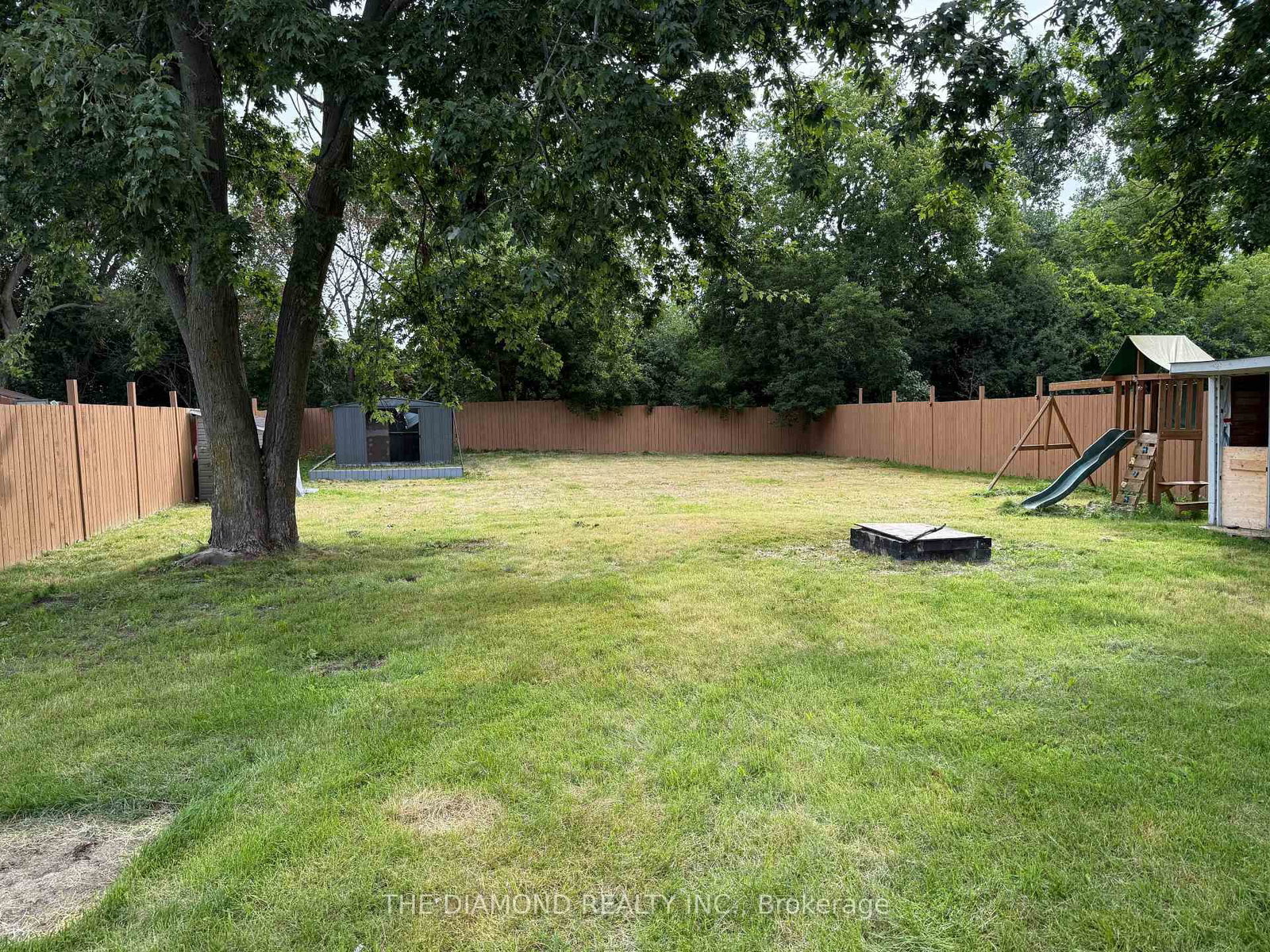 40 St Patrick Street • Kawartha Lakes, ON photo 4