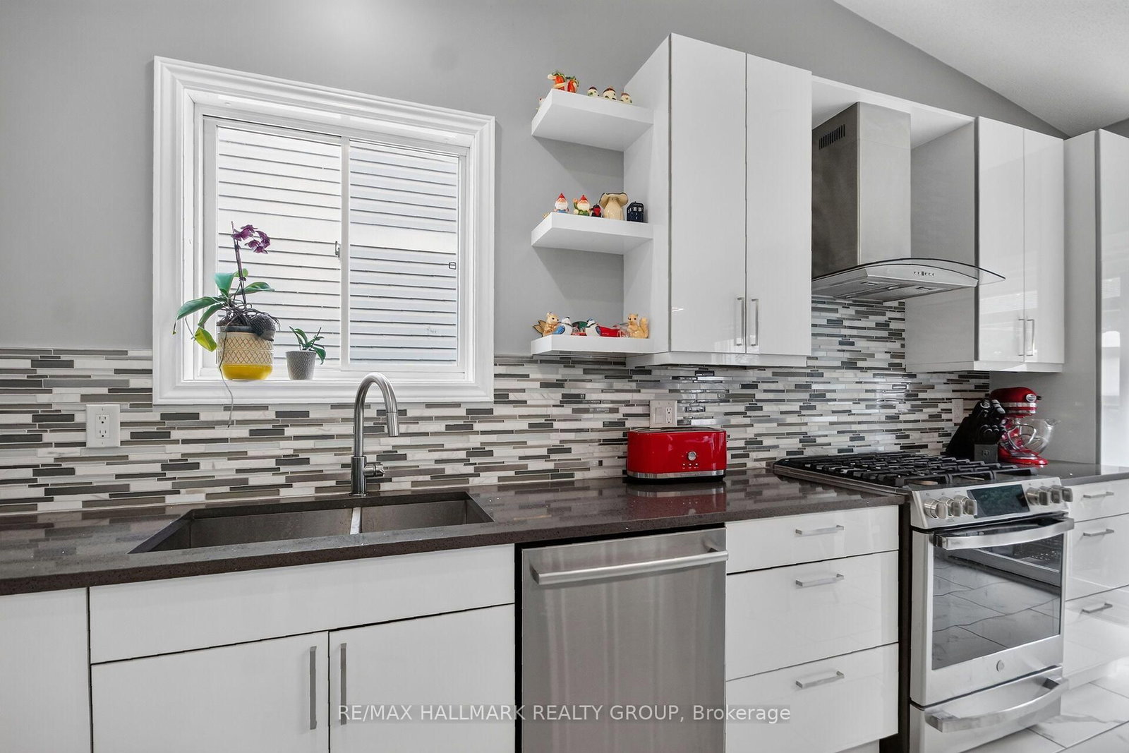 133 Fairlop Way • Ottawa, ON photo 14