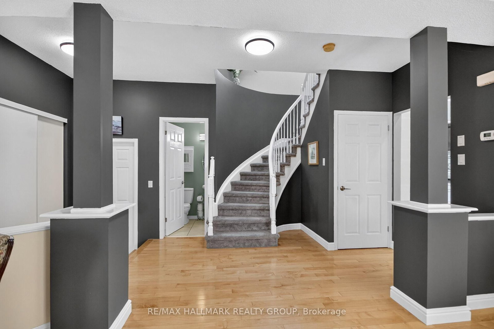 133 Fairlop Way • Ottawa, ON photo 6