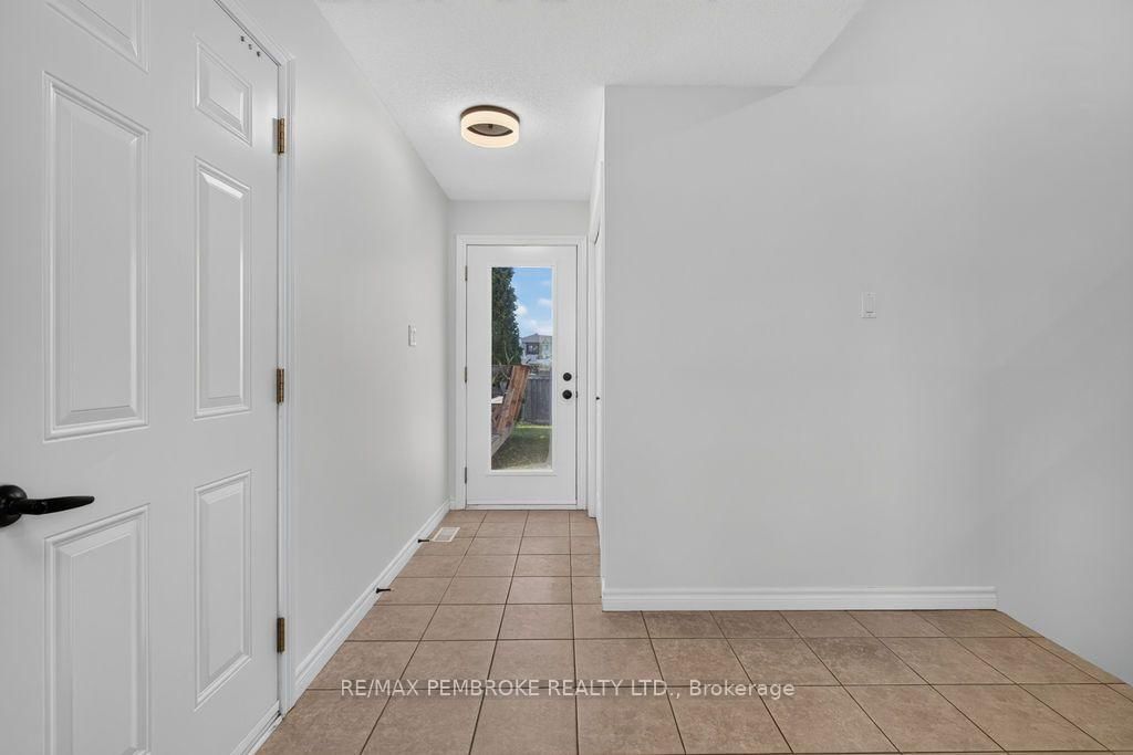 3 Winfield Street • Petawawa, ON photo 10