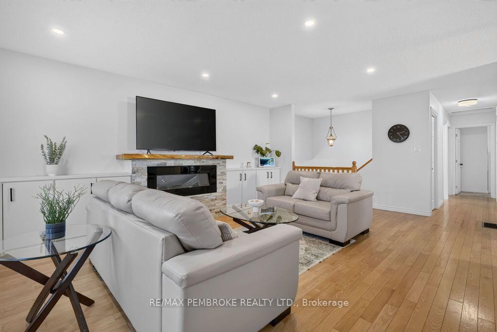 3 Winfield Street • Petawawa, ON photo 13
