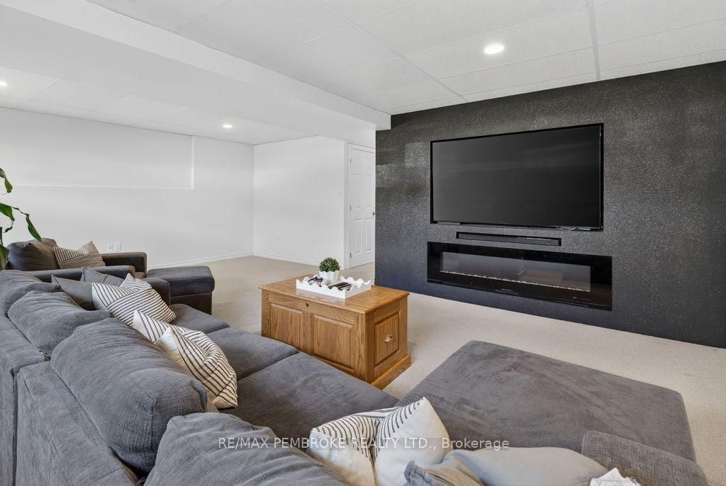 3 Winfield Street • Petawawa, ON photo 29