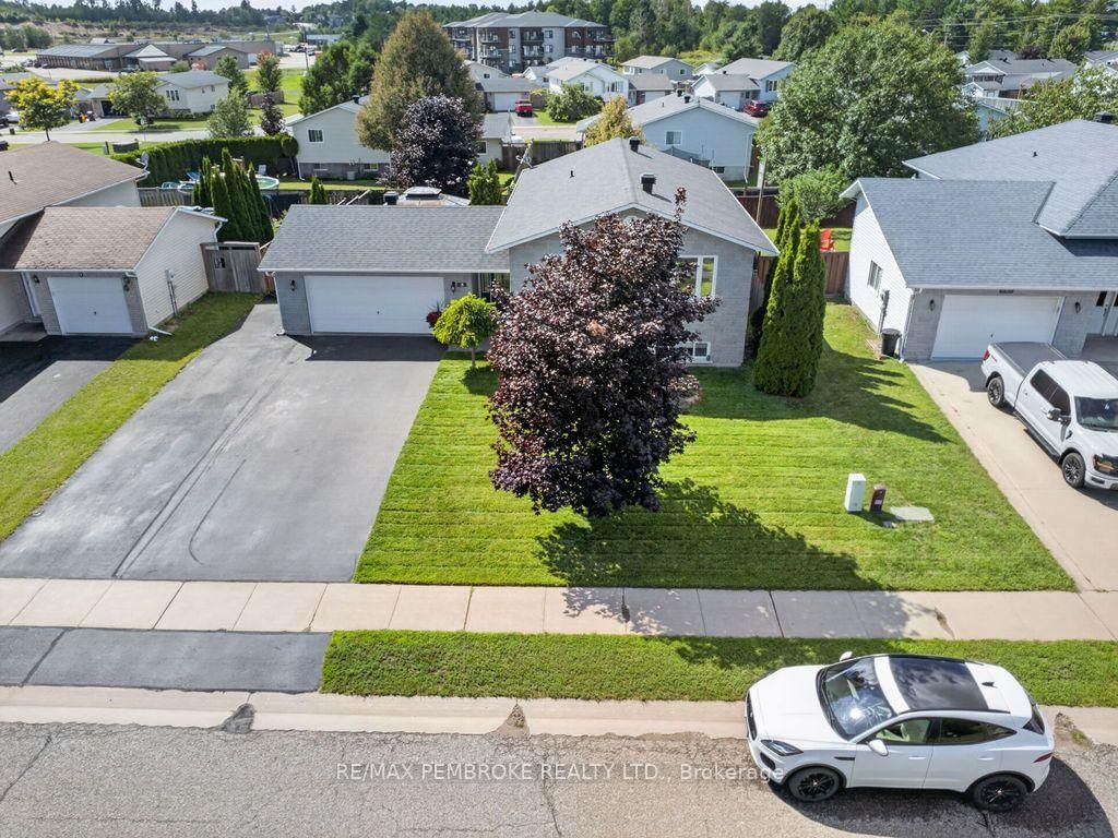 3 Winfield Street • Petawawa, ON photo 36