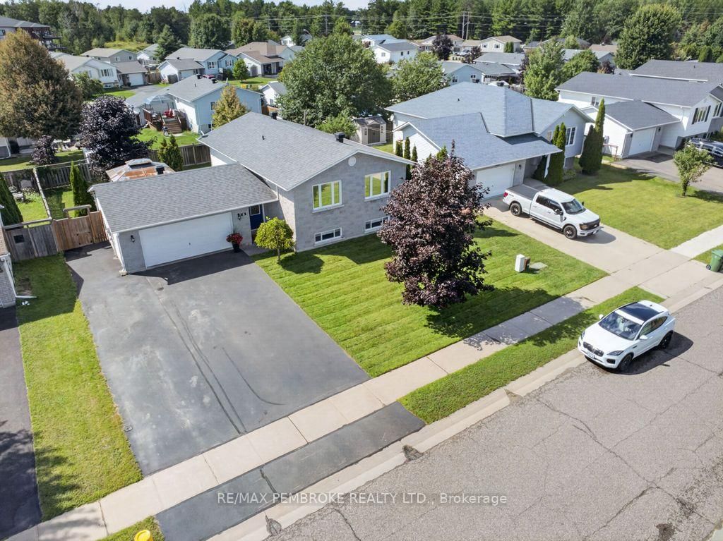3 Winfield Street • Petawawa, ON photo 37