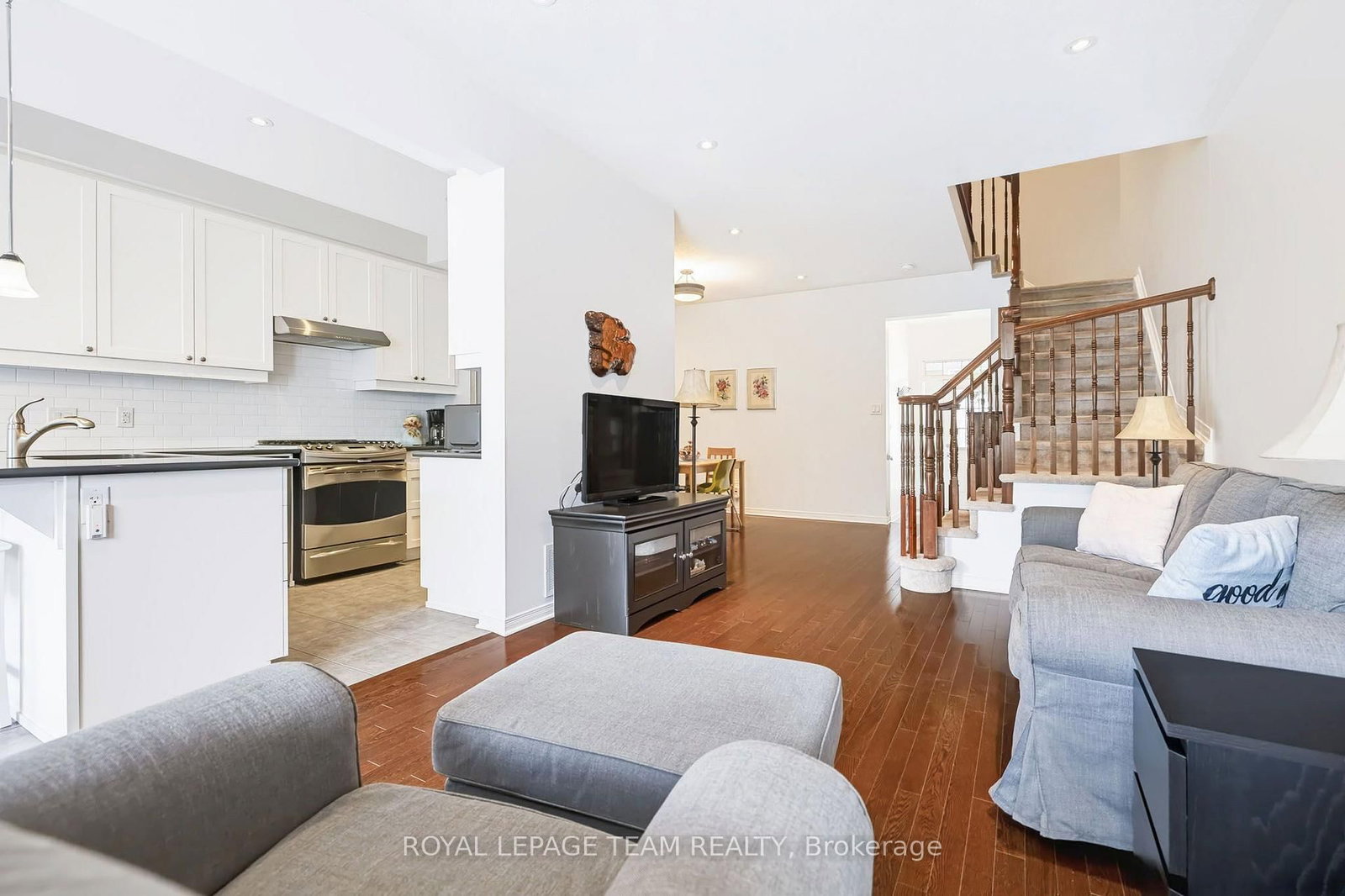 490 Dundonald Drive • Ottawa, ON photo 21