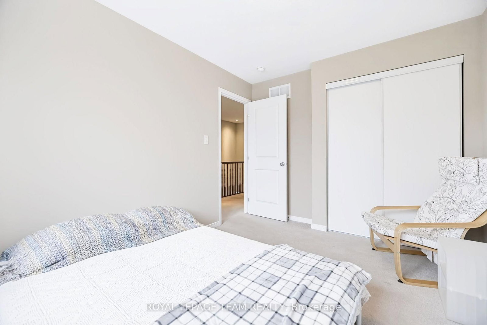 490 Dundonald Drive • Ottawa, ON photo 32