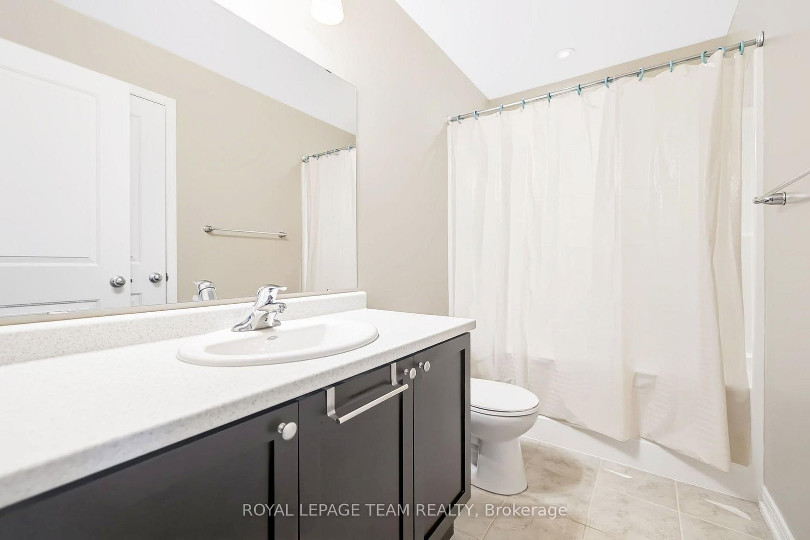 490 Dundonald Drive • Ottawa, ON photo 40
