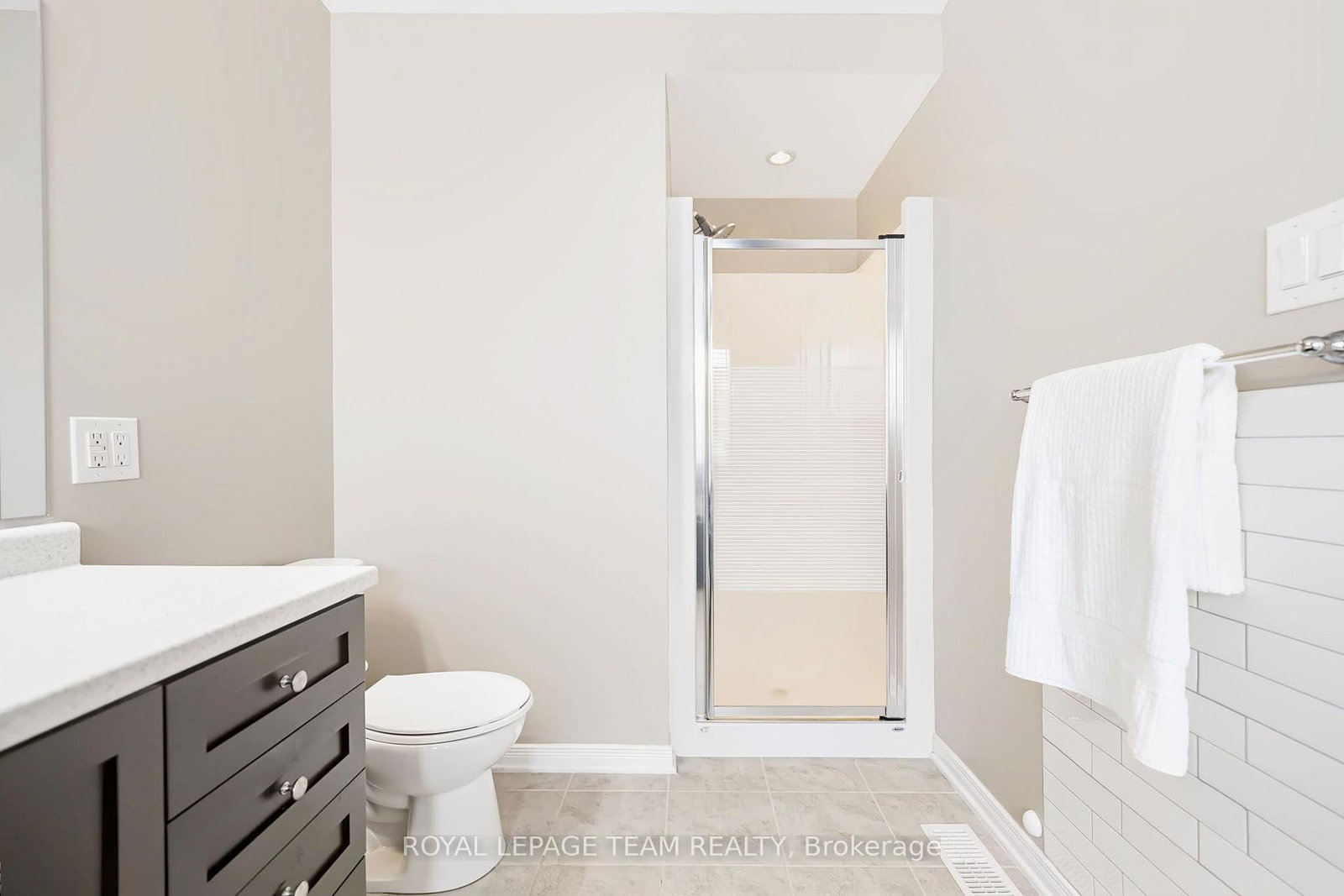 490 Dundonald Drive • Ottawa, ON photo 41