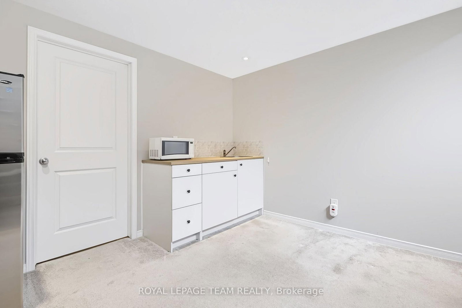 490 Dundonald Drive • Ottawa, ON photo 47