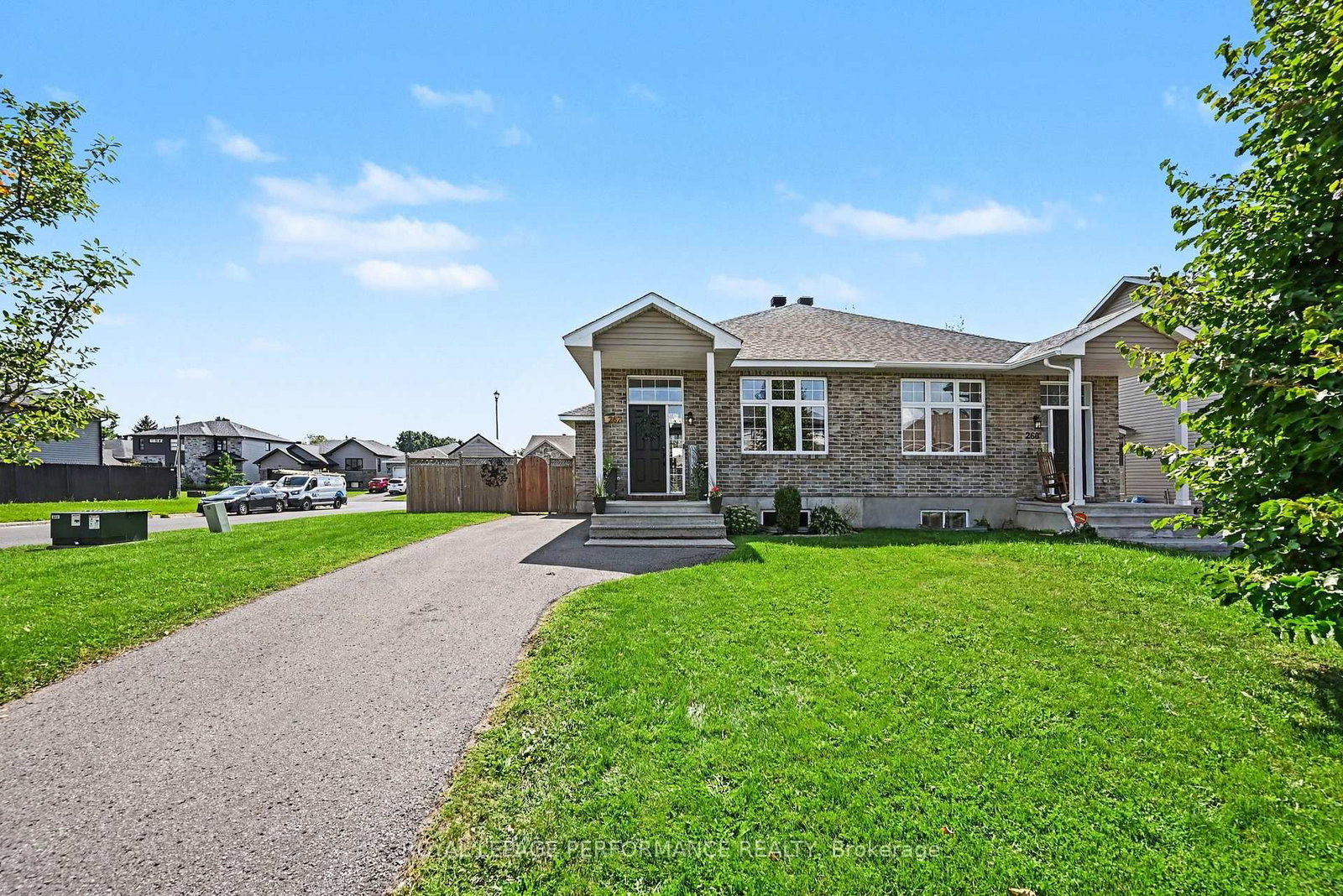 262 Lourdes Avenue • Cornwall, ON photo 2