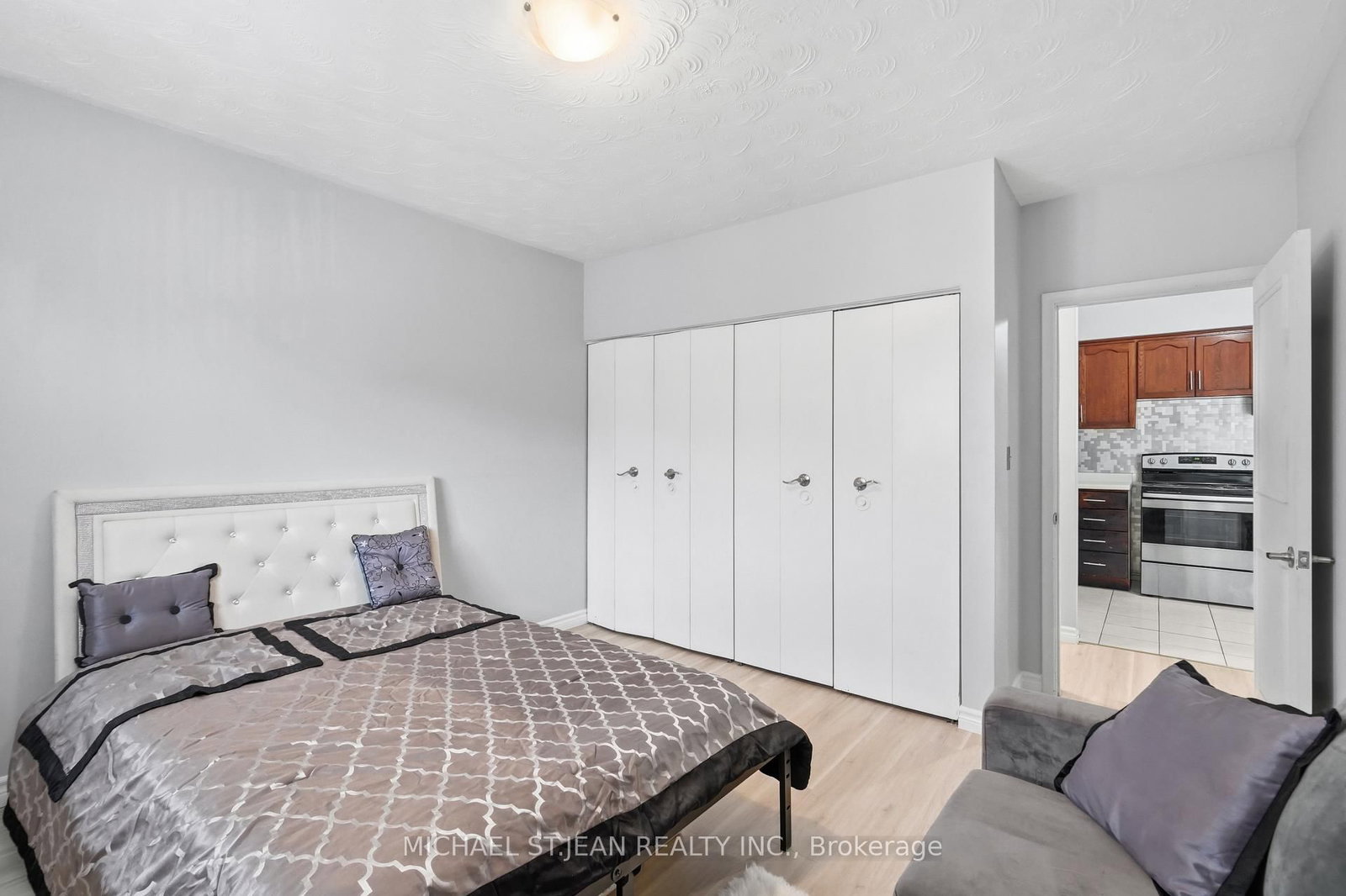 Corman, Hamilton photo 22