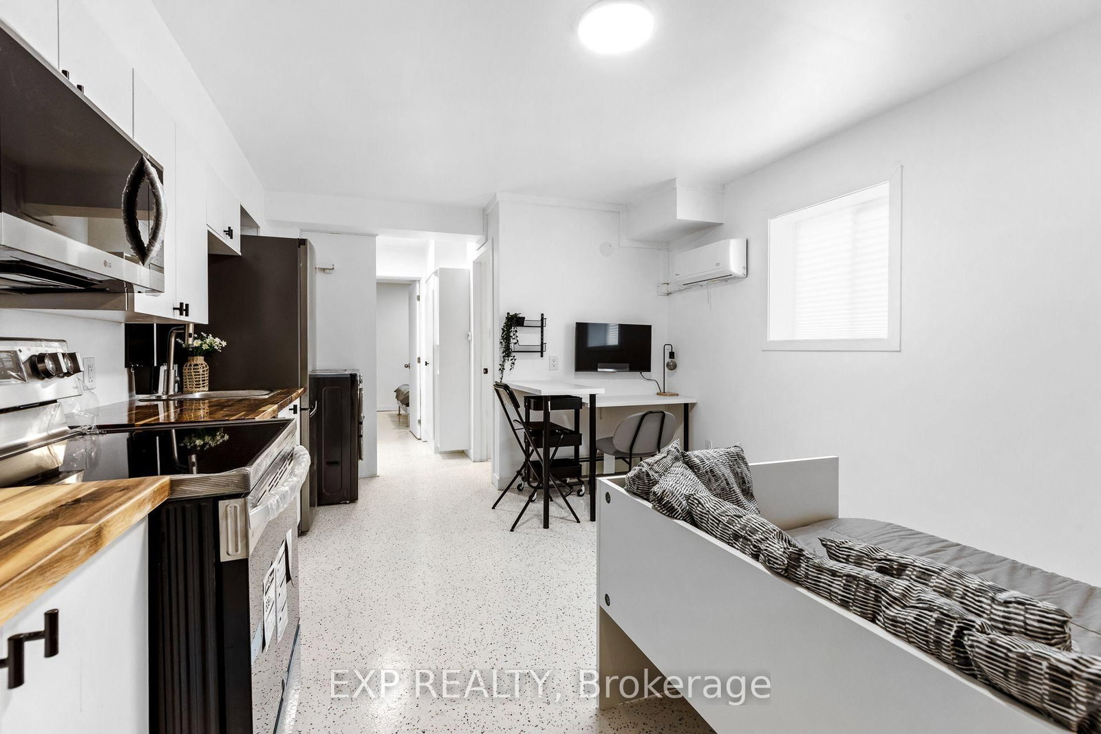 6 - 204 Ste Monique Street, Ottawa 3