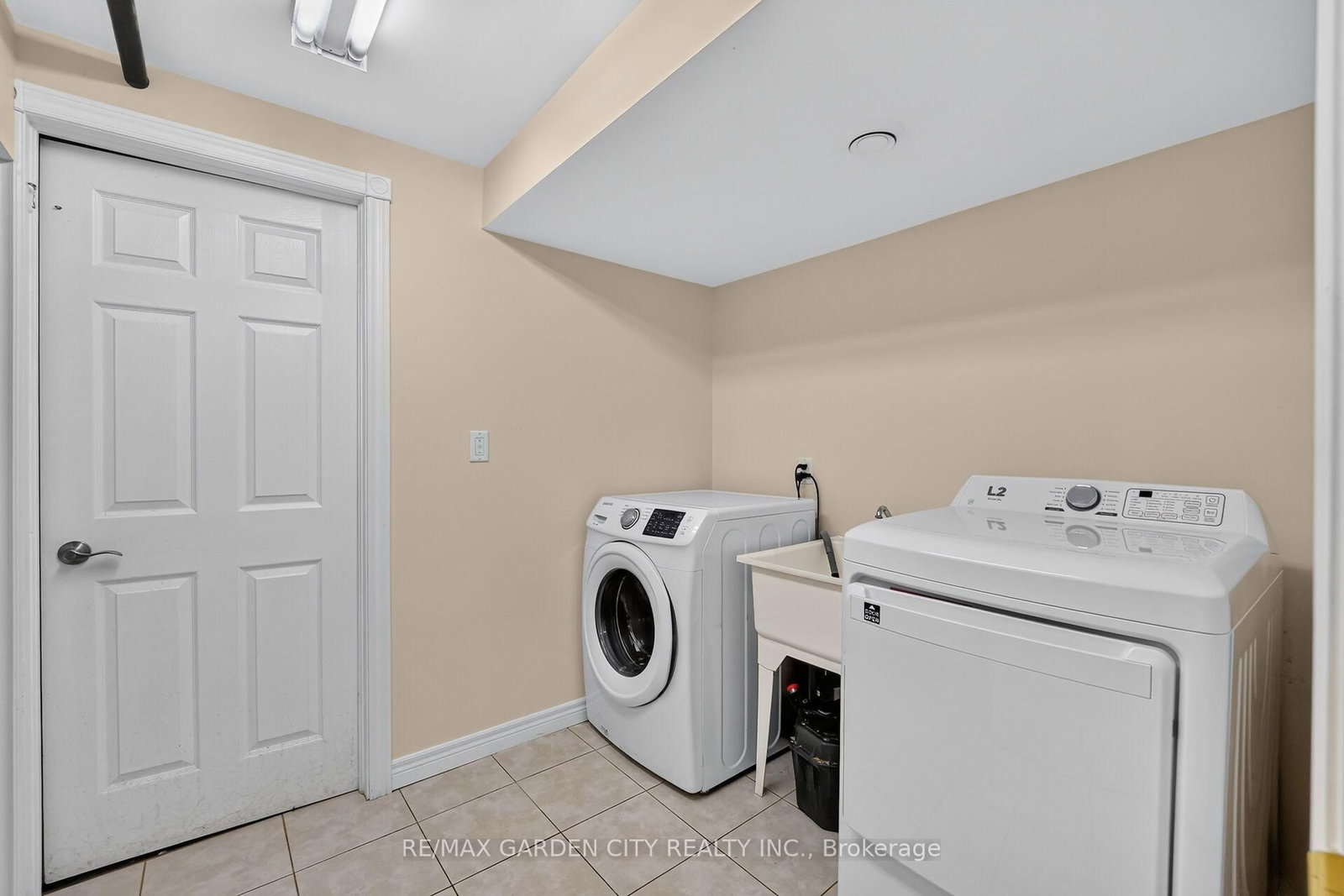 413 8th Concession Road E • Norfolk, ON photo 39