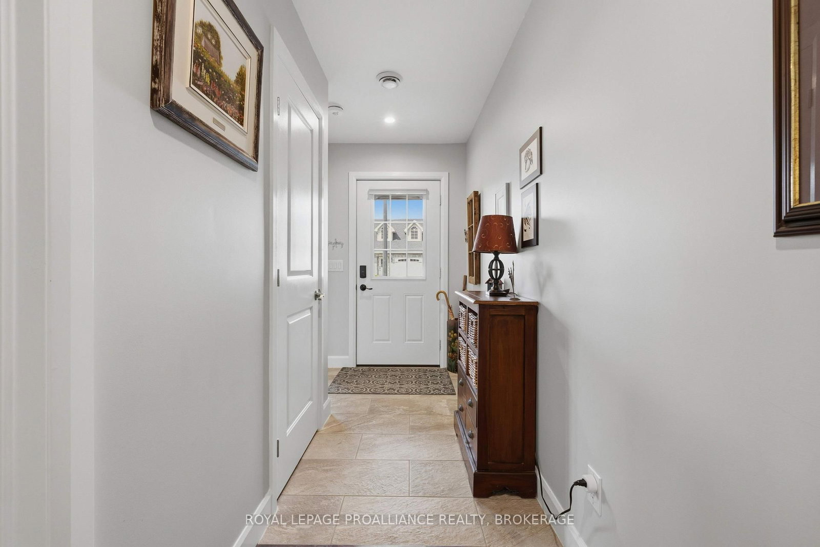 189 Wilmer Avenue • Gananoque, ON photo 5