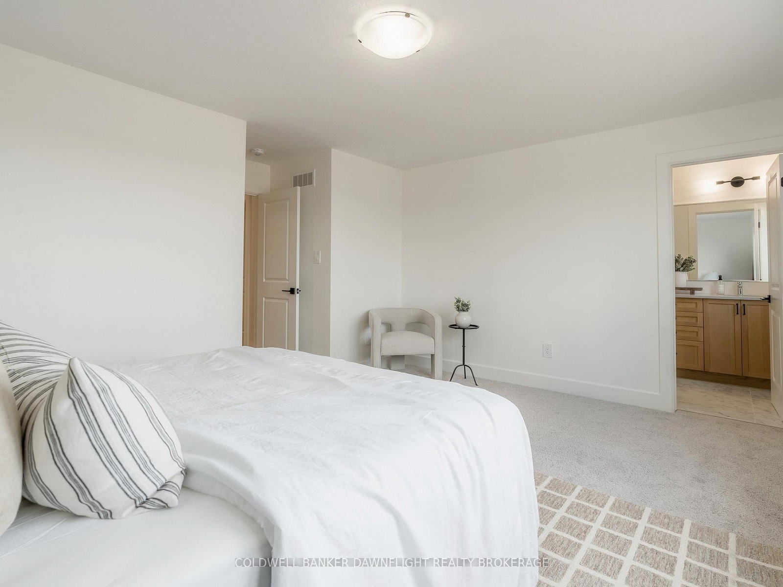 147 Scotts Drive • #11 • Lucan Biddulph, ON photo 33
