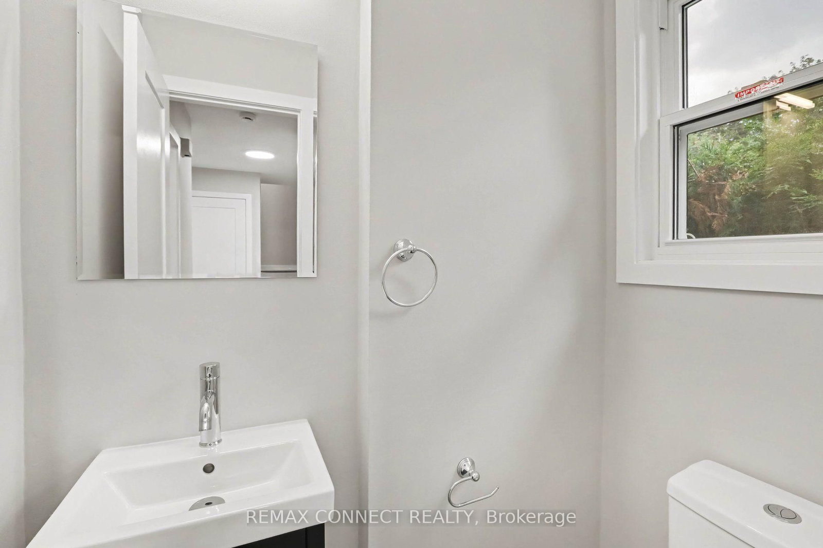 43 Tybalt Crescent • Ottawa, ON photo 18