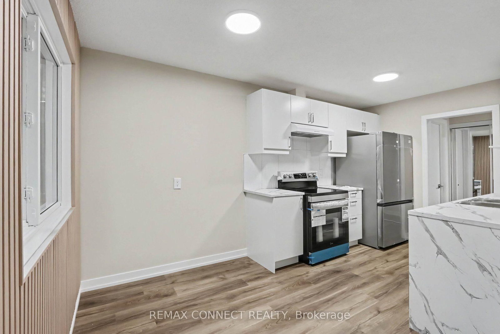 43 Tybalt Crescent • Ottawa, ON photo 3