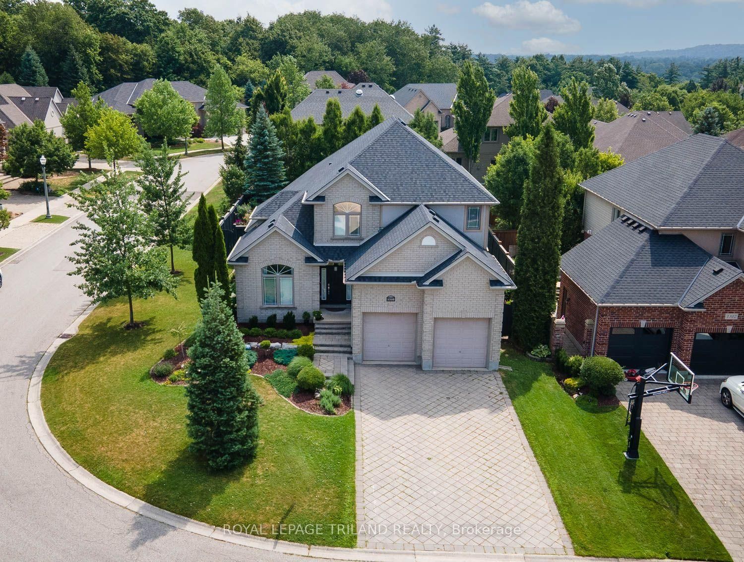1310 Shore Road • London South, ON photo 1