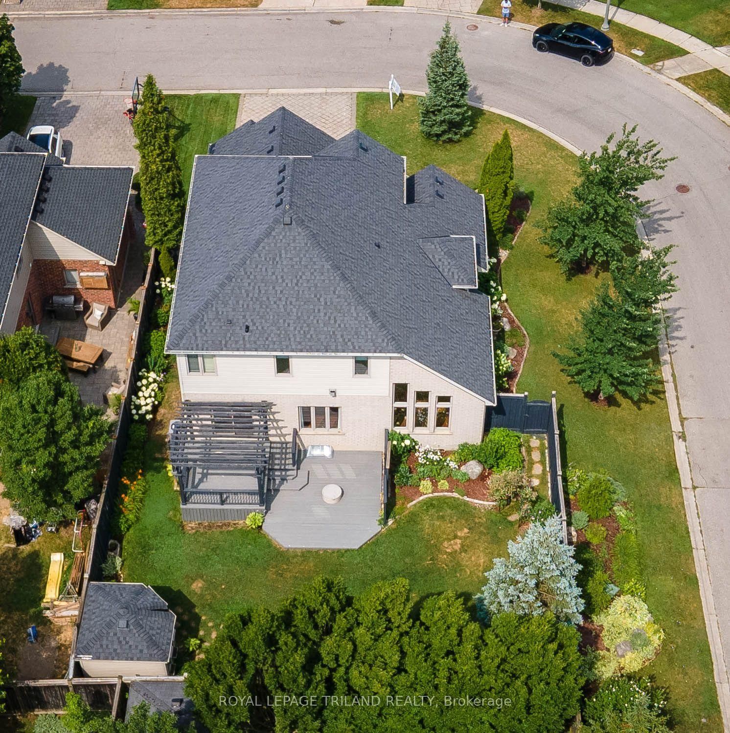 1310 Shore Road • London South, ON photo 32