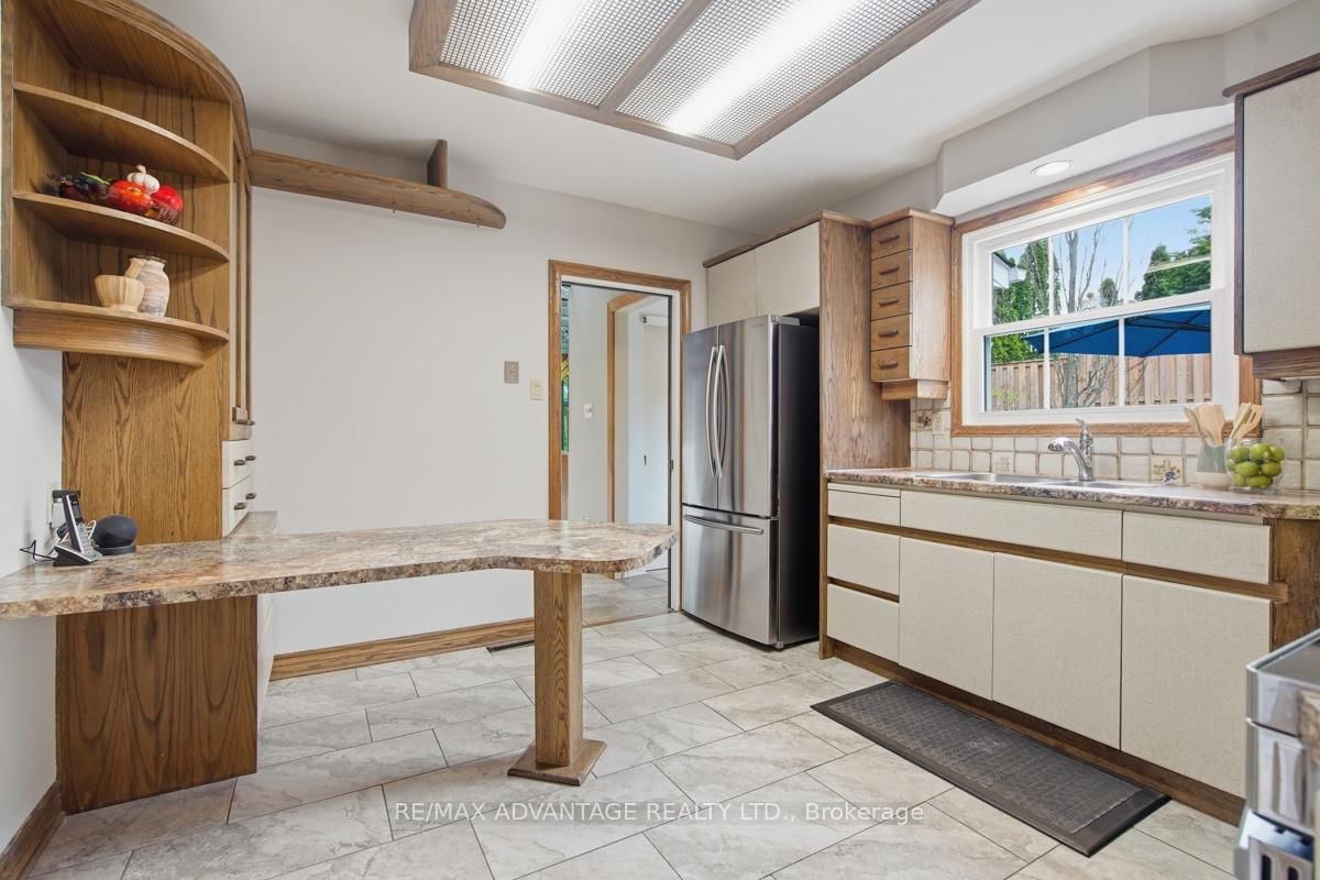 35 Cowan Place • London South, ON photo 12