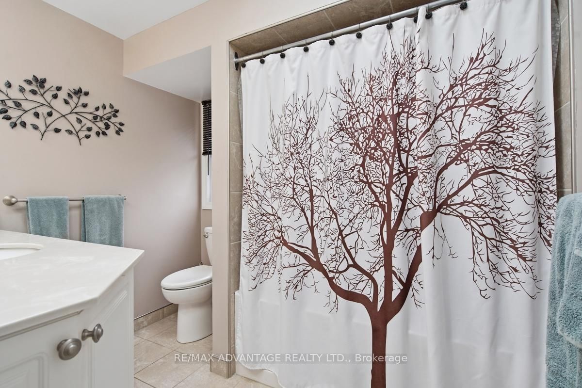 35 Cowan Place • London South, ON photo 34