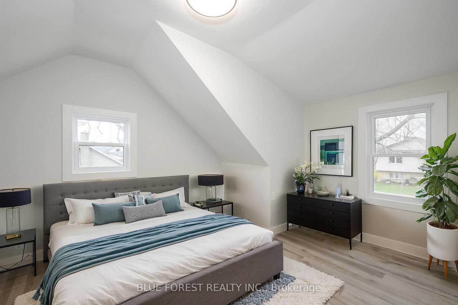 186 VICTORIA Street • Southwest Middlesex, ON photo 16
