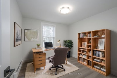 186 VICTORIA Street • Southwest Middlesex, ON photo 8