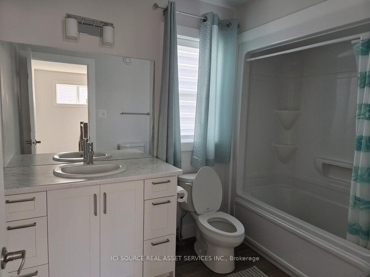 20 Helen Court • Central Elgin, ON photo 12